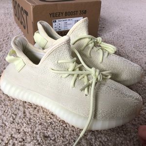 Yeezy 350 v2 Butter size 9